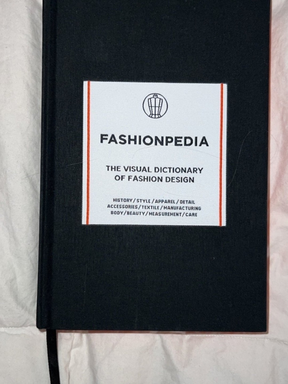 Fashionpedia - The Visual Dictionary Of Fashion Design by Fashionary [Hardcover]